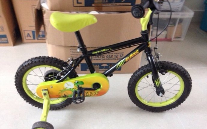 Childs bike with stabilisers | in Beeston, Nottinghamshire | Gumtree
